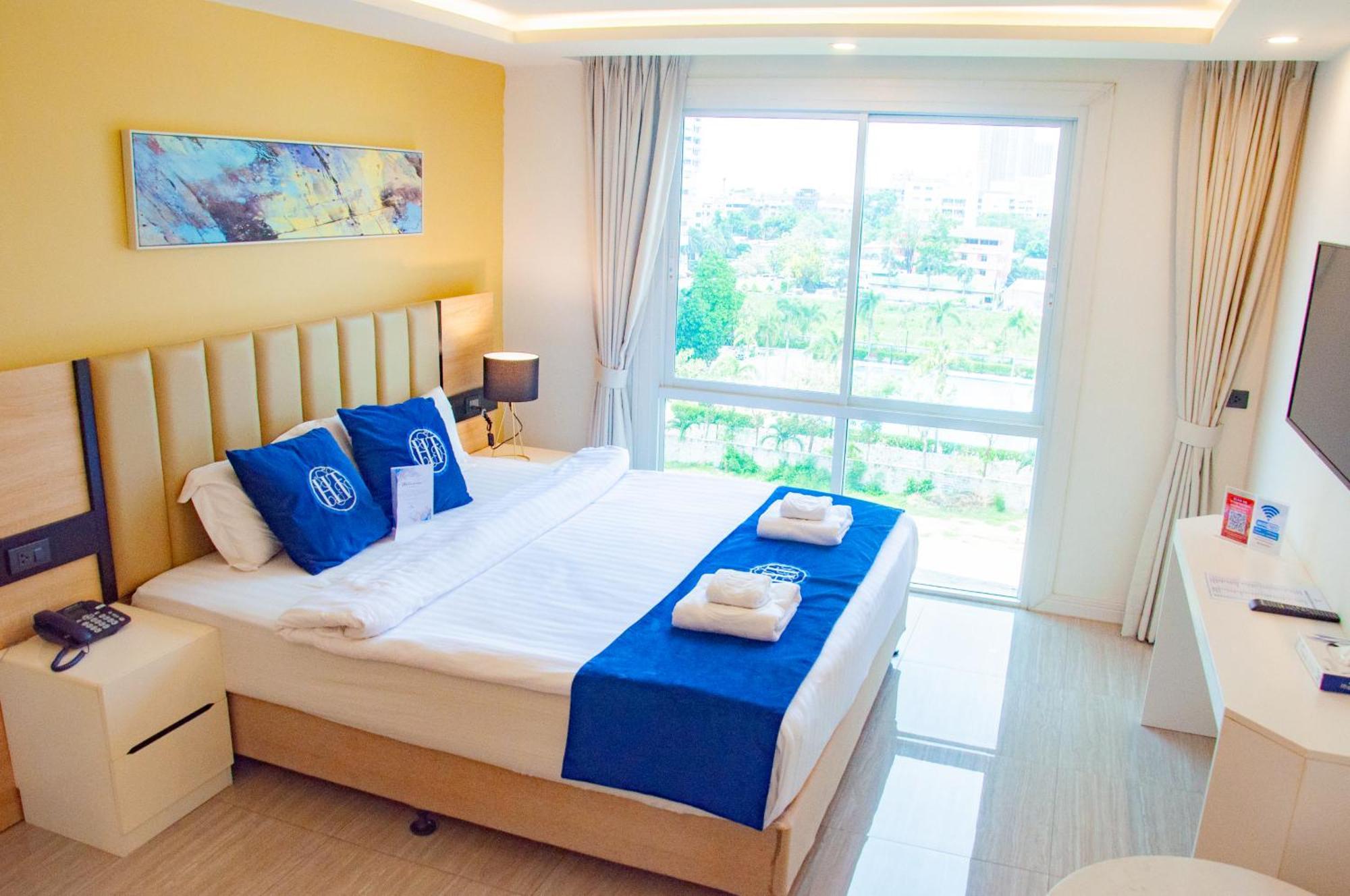 Ht9 Hotel Jomtien Beach Buitenkant foto