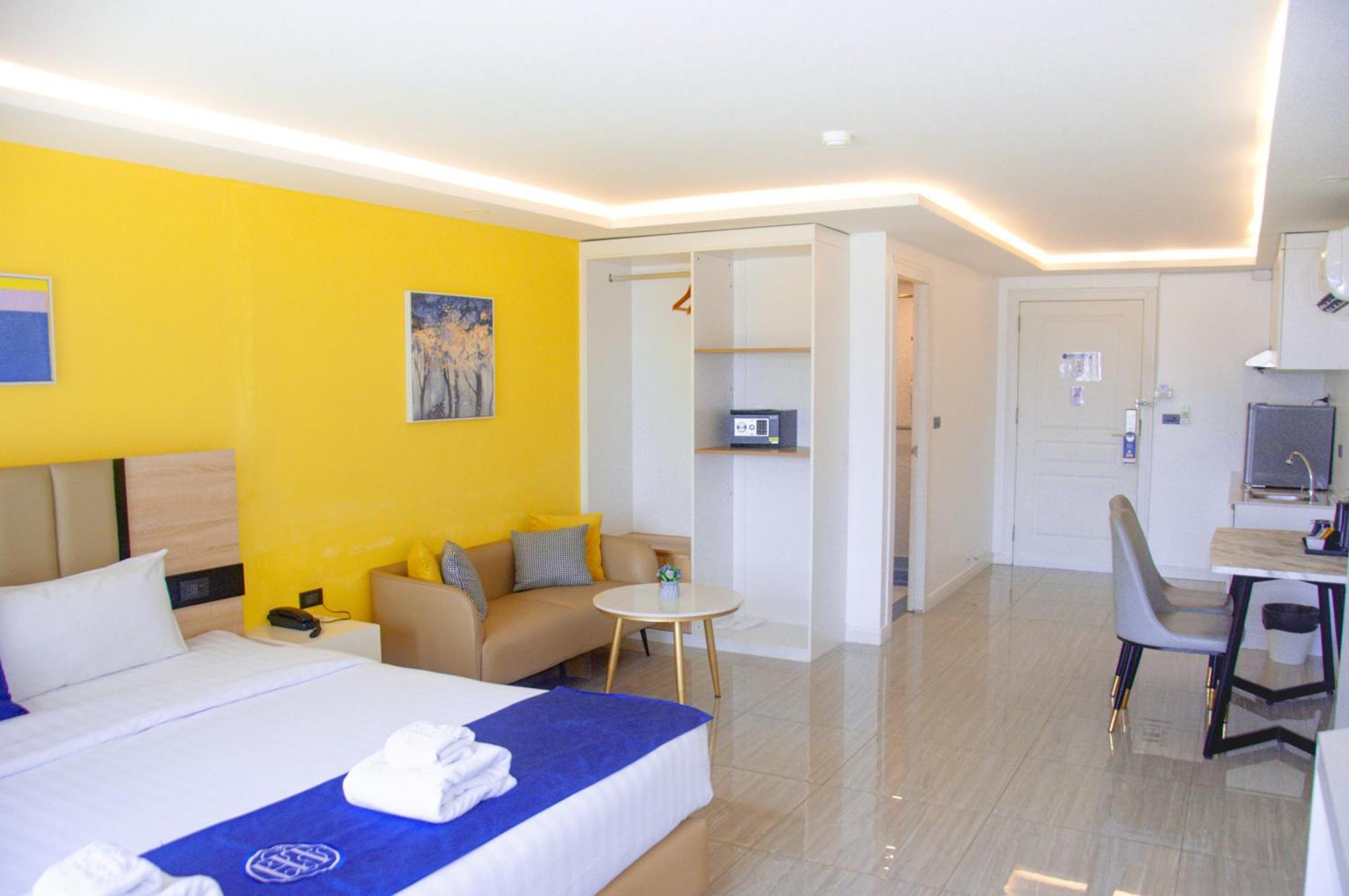 Ht9 Hotel Jomtien Beach Buitenkant foto