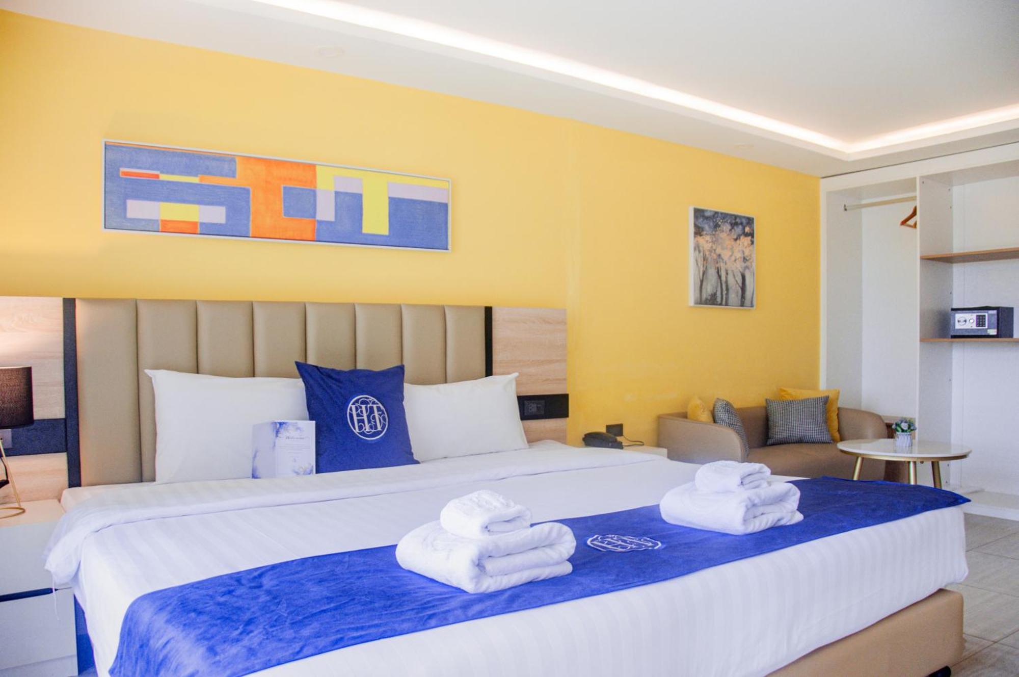 Ht9 Hotel Jomtien Beach Buitenkant foto