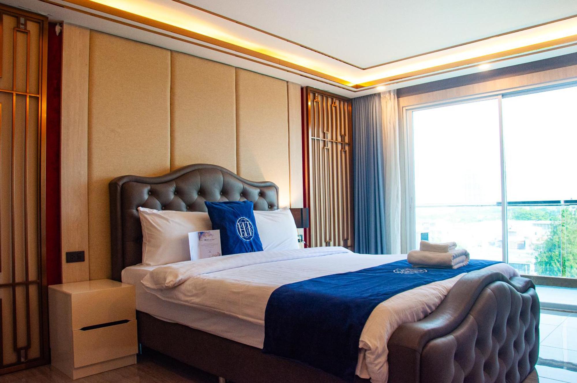 Ht9 Hotel Jomtien Beach Buitenkant foto