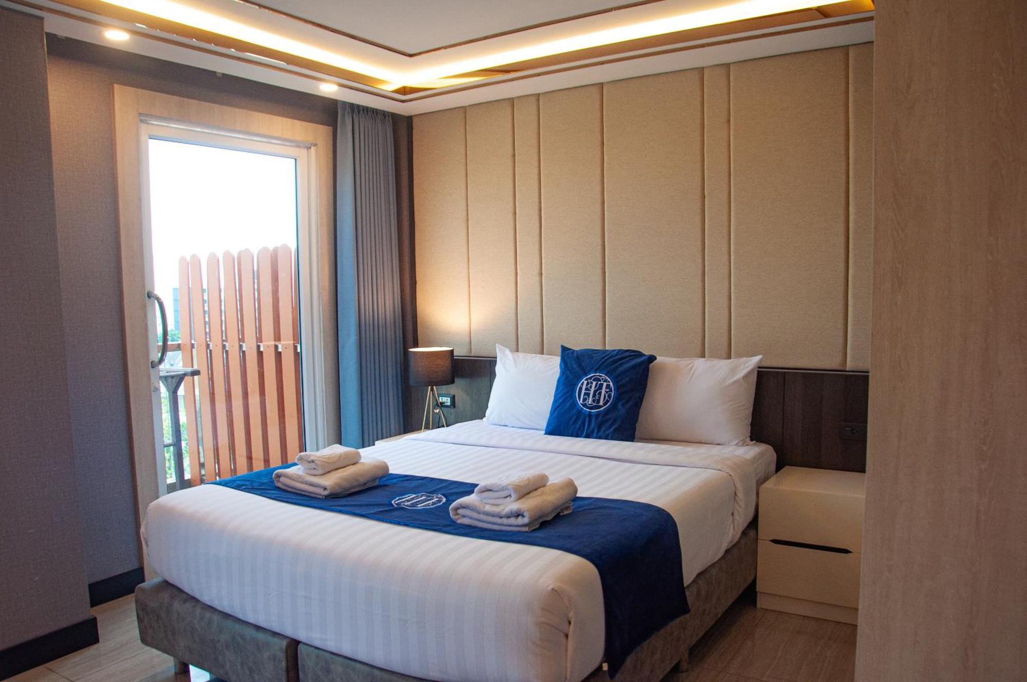 Ht9 Hotel Jomtien Beach Buitenkant foto
