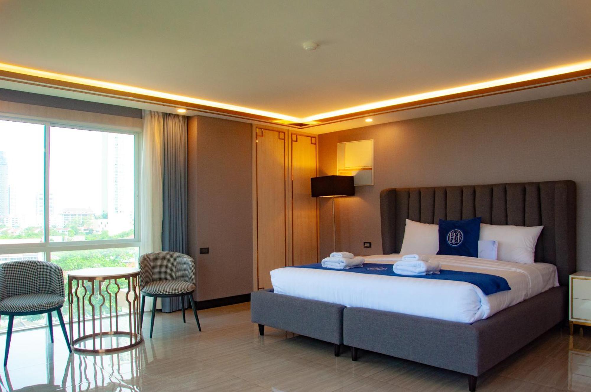 Ht9 Hotel Jomtien Beach Buitenkant foto