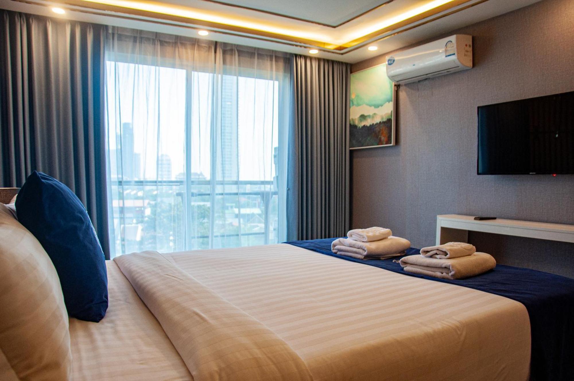 Ht9 Hotel Jomtien Beach Buitenkant foto