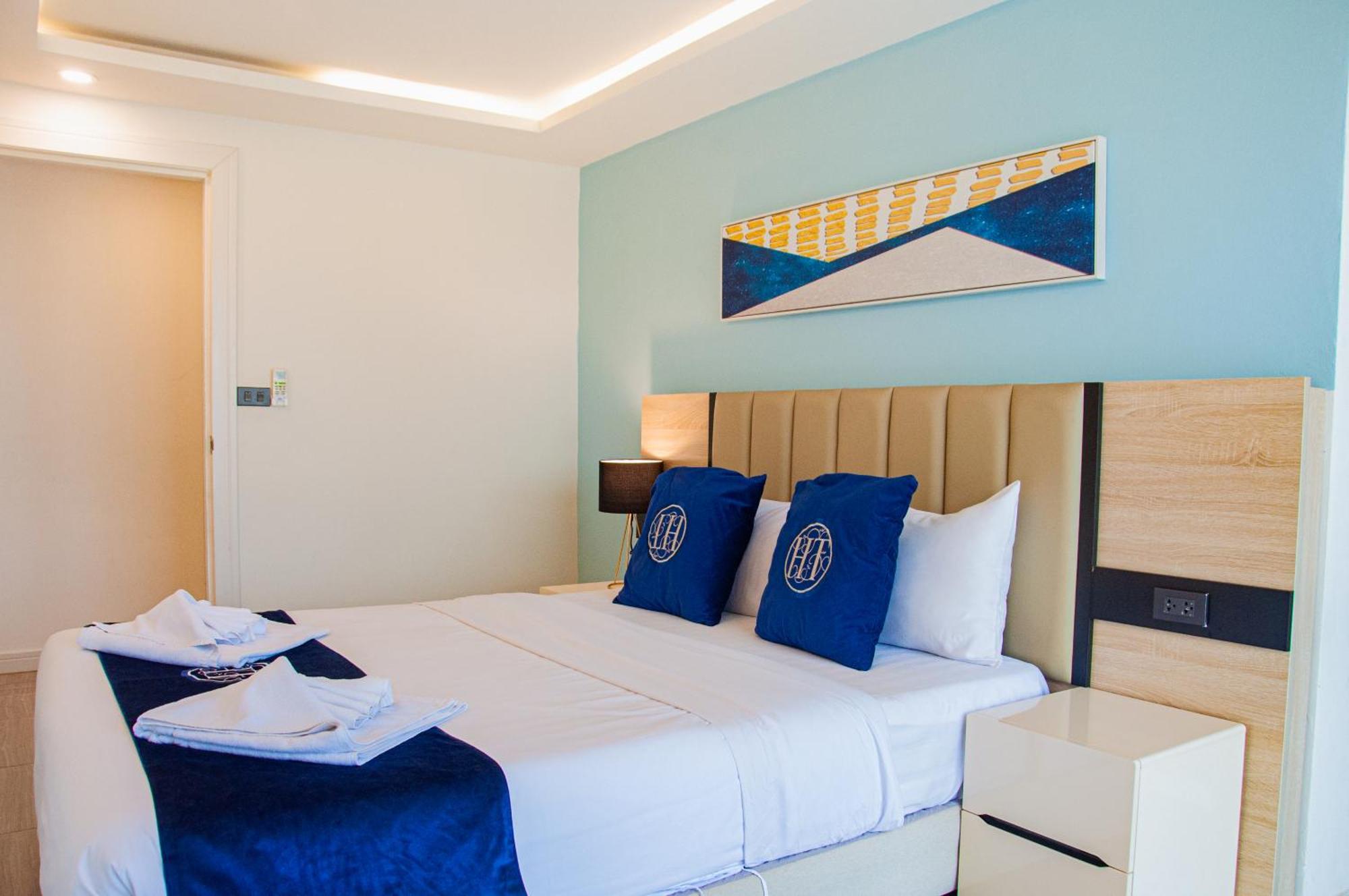 Ht9 Hotel Jomtien Beach Buitenkant foto