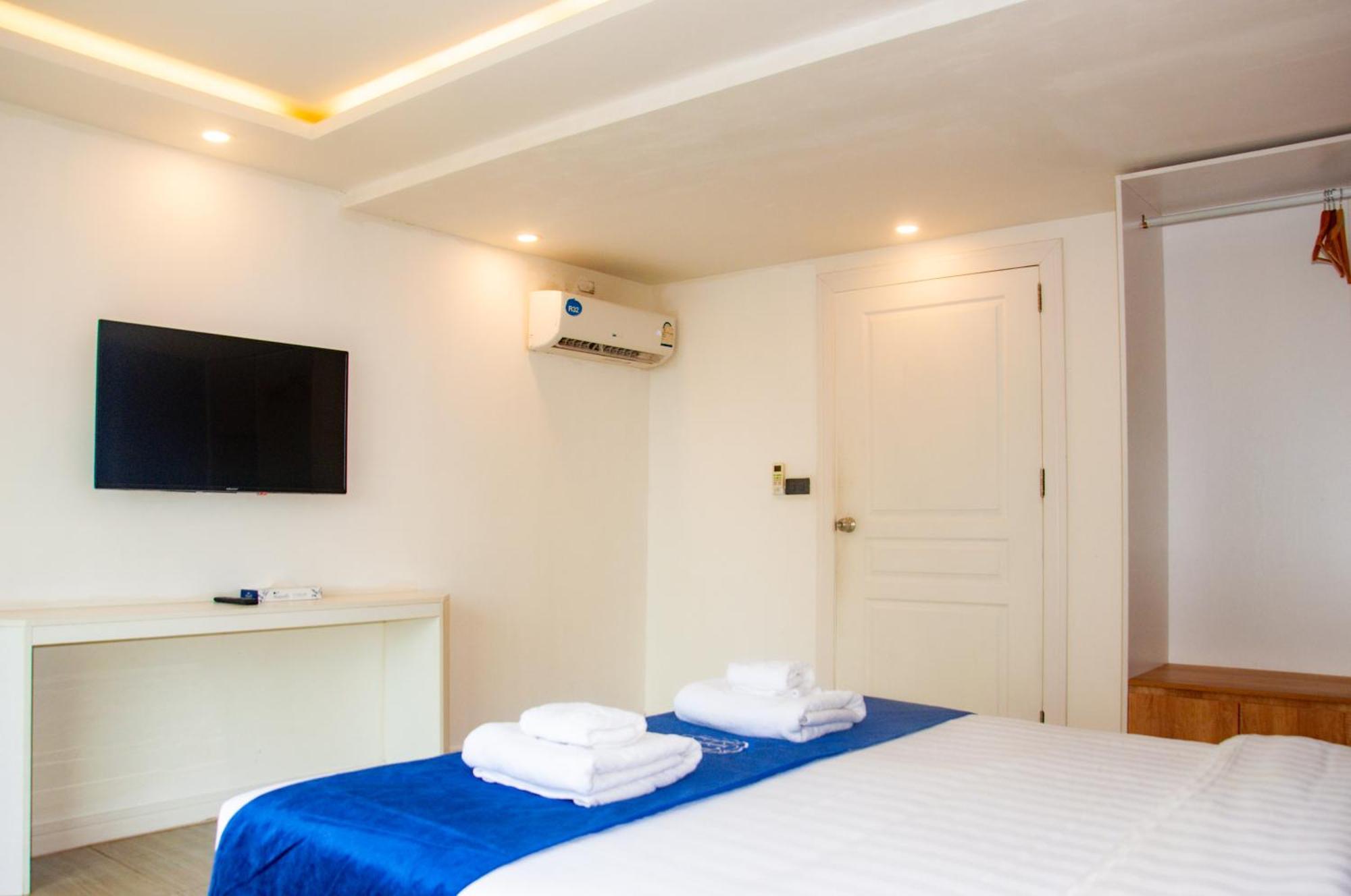 Ht9 Hotel Jomtien Beach Buitenkant foto