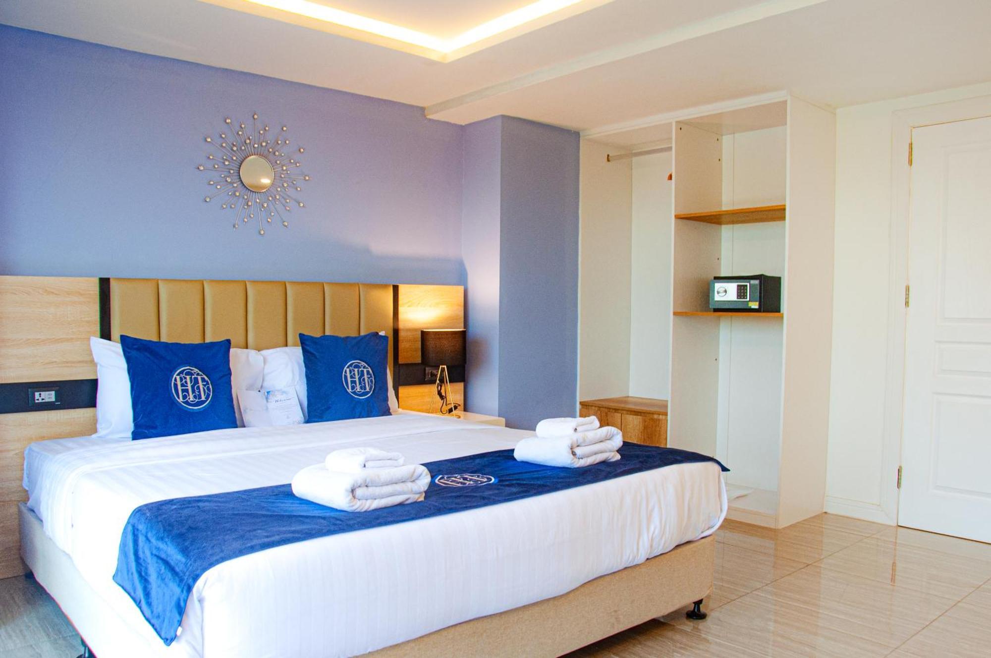 Ht9 Hotel Jomtien Beach Buitenkant foto