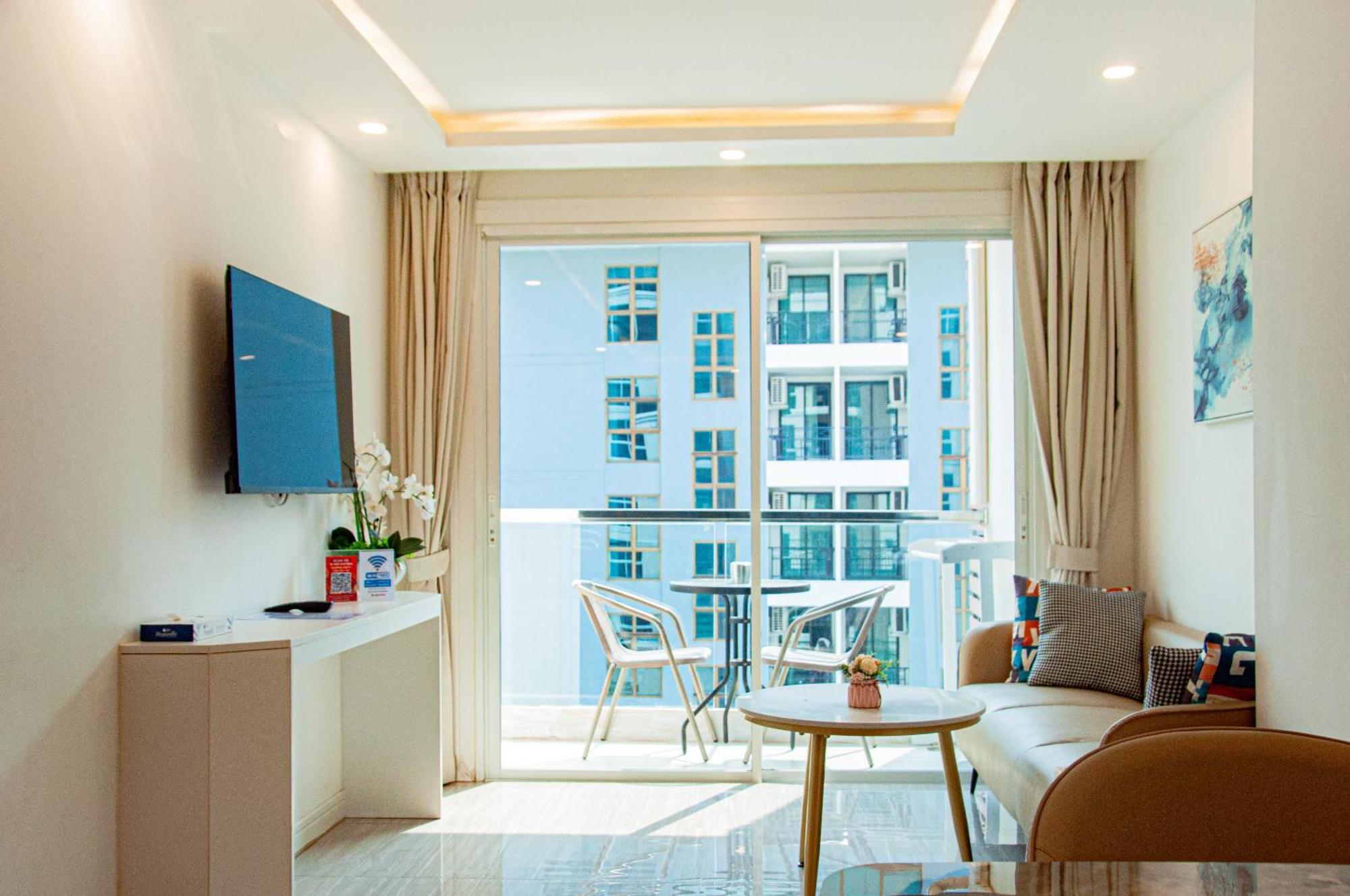Ht9 Hotel Jomtien Beach Buitenkant foto